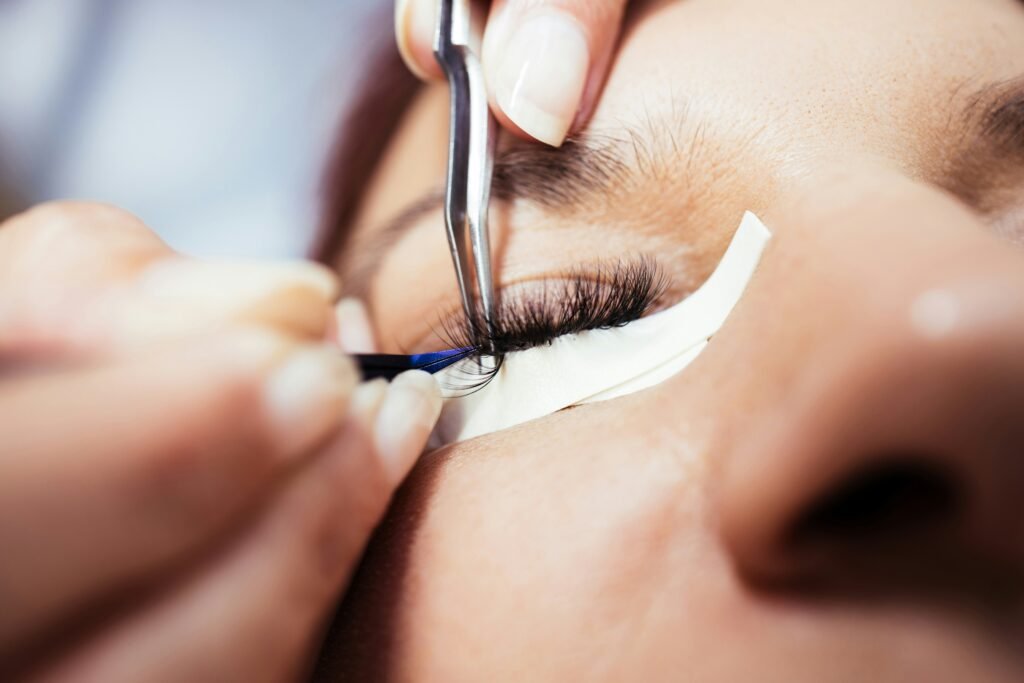 Extensions de cils à Genève.